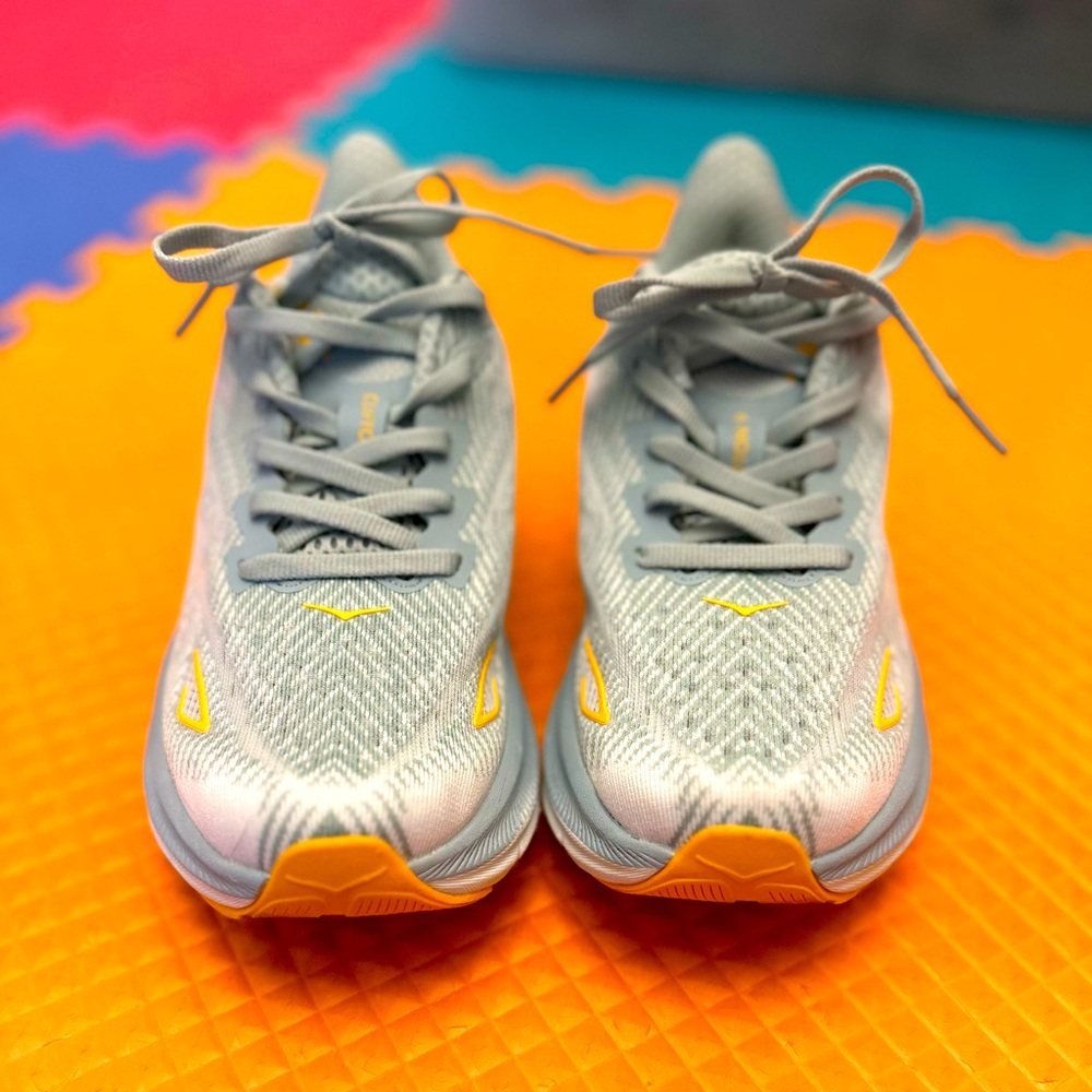 Pale Robins egg blue Hokas